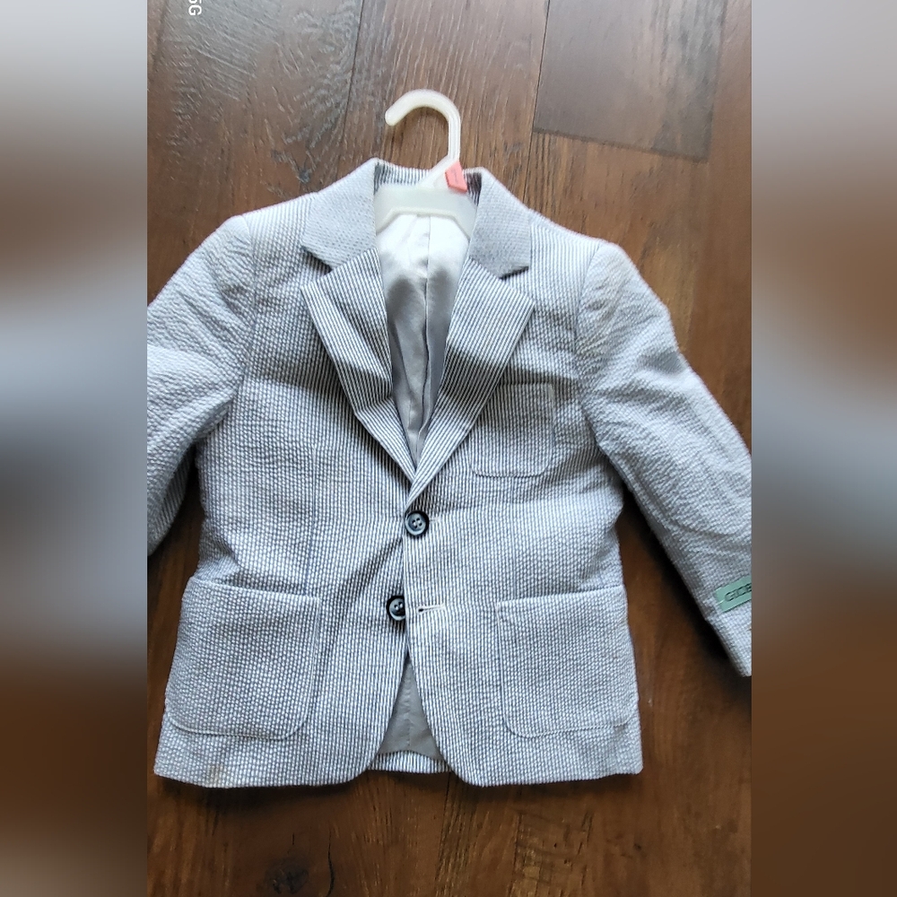 Amazon Gray Blazer with Textured Fabric and Belted Waist